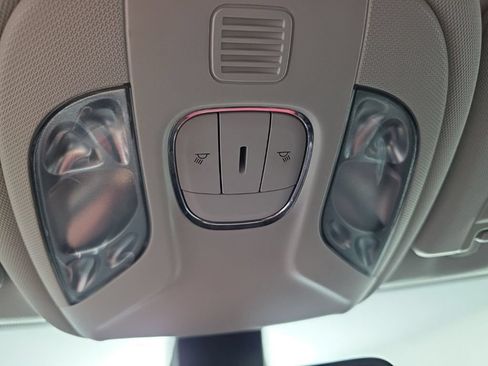 Used 2019 Jeep Compass Limited AWD/4WD image 23