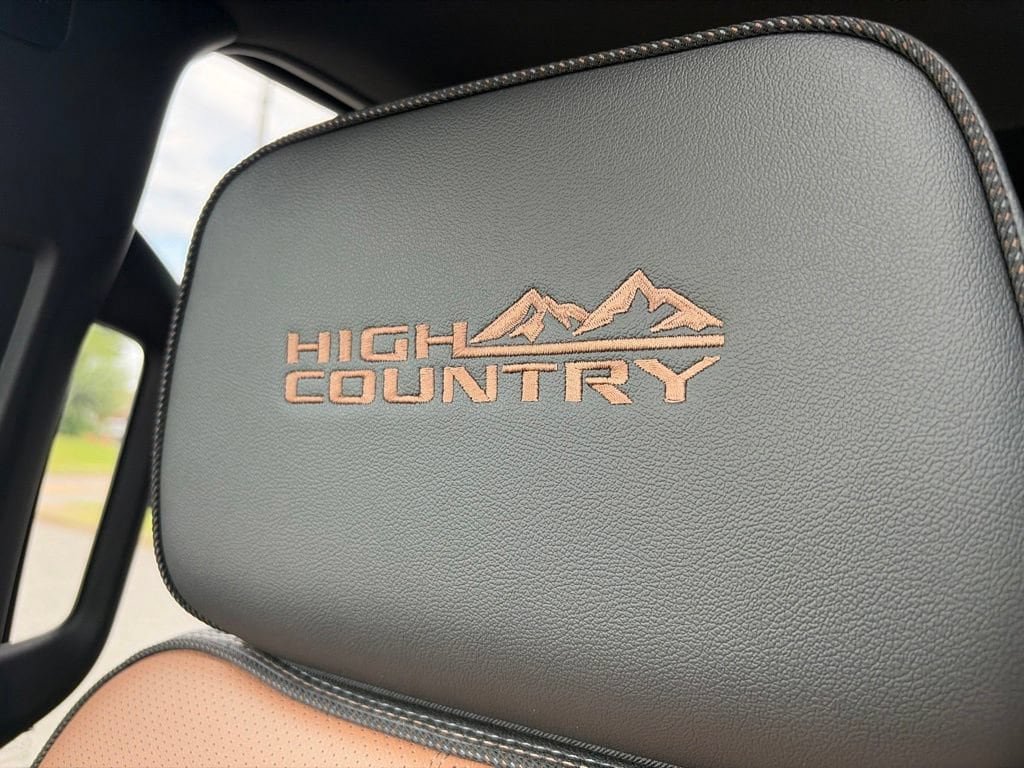 New 2026 Chevrolet Silverado 2500 High Country w/ High Country Premium Package AWD/4WD image 34