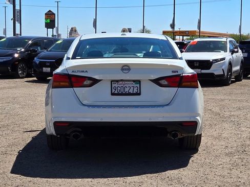 Used 2023 Nissan Altima 2.5 SR w/ SR Premium Package FWD image 5
