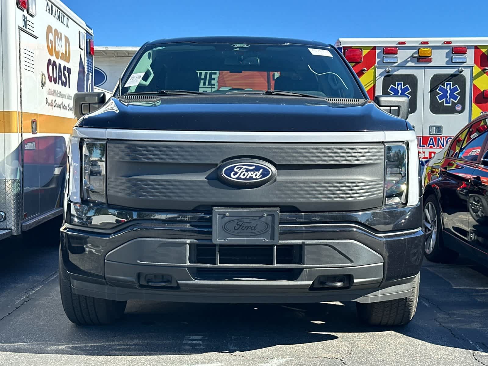 Used 2024 Ford F150 Lightning XLT AWD/4WD image 2