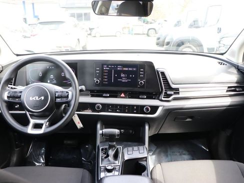 Used 2024 Kia Sportage LX image 16