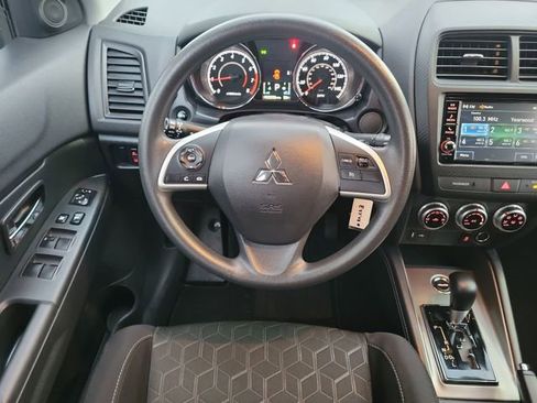 Used 2025 Mitsubishi Outlander Sport ES image 12