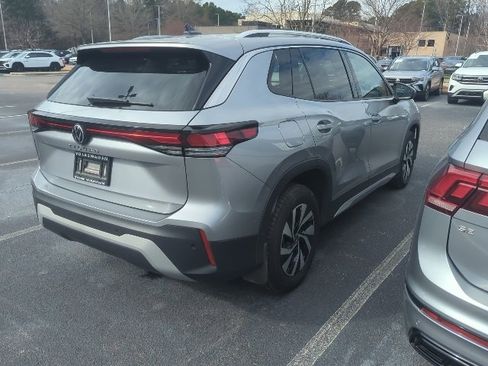 Used 2025 Volkswagen Tiguan S image 14