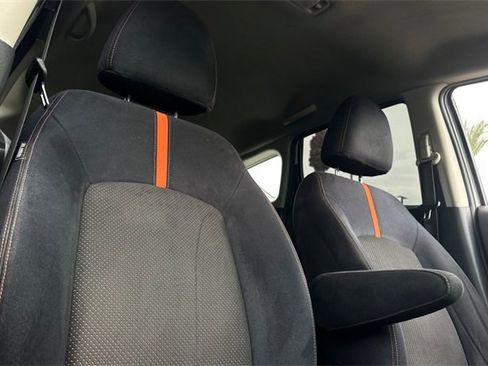 Used 2016 Nissan Versa Note SR image 20