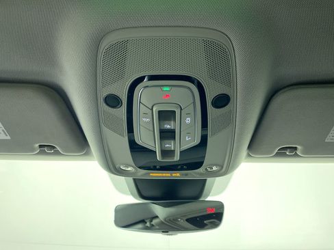 Certified 2022 Audi e-tron Premium Plus w/ Premium Plus Package image 7