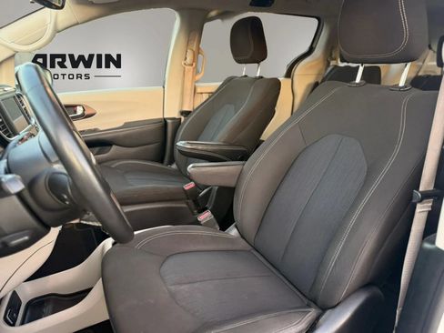 Used 2023 Chrysler Voyager LX w/ Fleet Security Group FWD image 14