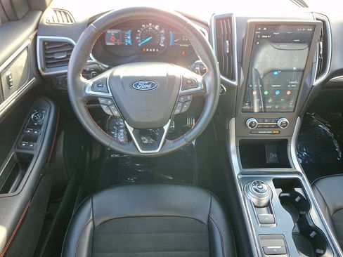 Used 2021 Ford Edge ST-Line w/ Class II Trailer Tow Package image 11