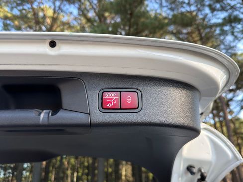 Used 2021 Mercedes-Benz GLA 250 4MATIC image 17