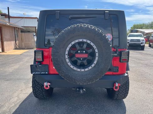 Used 2015 Jeep Wrangler Rubicon w/ Power Convenience Group AWD/4WD image 4