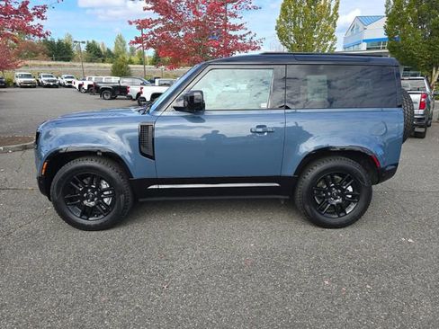 Used 2022 Land Rover Defender 90 X-Dynamic S image 3