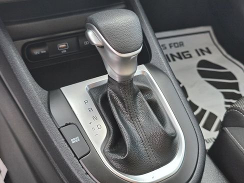 Used 2024 Kia Forte LXS w/ LXS Technology Package FWD image 21