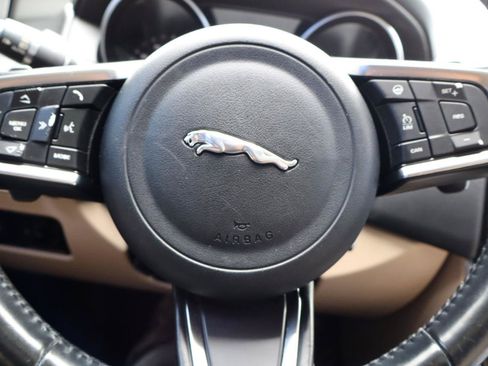 Used 2018 Jaguar XE Prestige RWD image 25