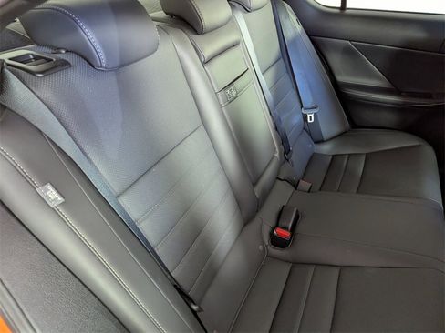 Used 2023 Lexus IS 500 image 33