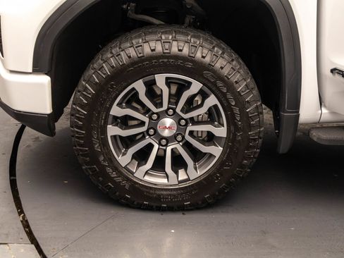 Used 2023 GMC Sierra 1500 AT4 w/ AT4 Premium Package AWD/4WD image 45