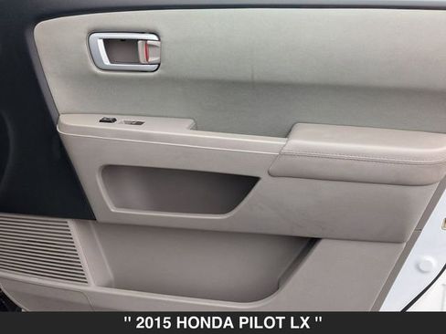 Used 2015 Honda Pilot LX image 36