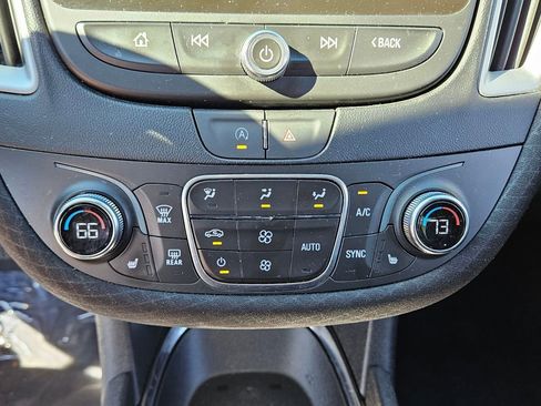 Used 2023 Chevrolet Malibu LT image 19