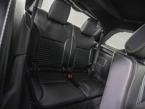 Used 2023 Land Rover Discovery S R-Dynamic AWD/4WD image 14