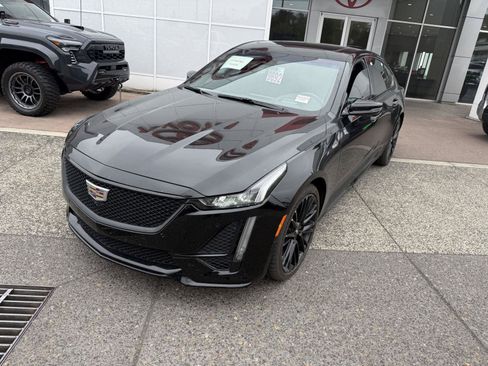 Used 2021 Cadillac CT5 V w/ Premium Package AWD/4WD image 2