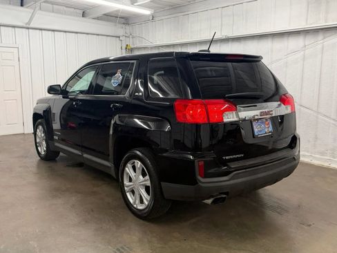 Used 2017 GMC Terrain SLE FWD image 4