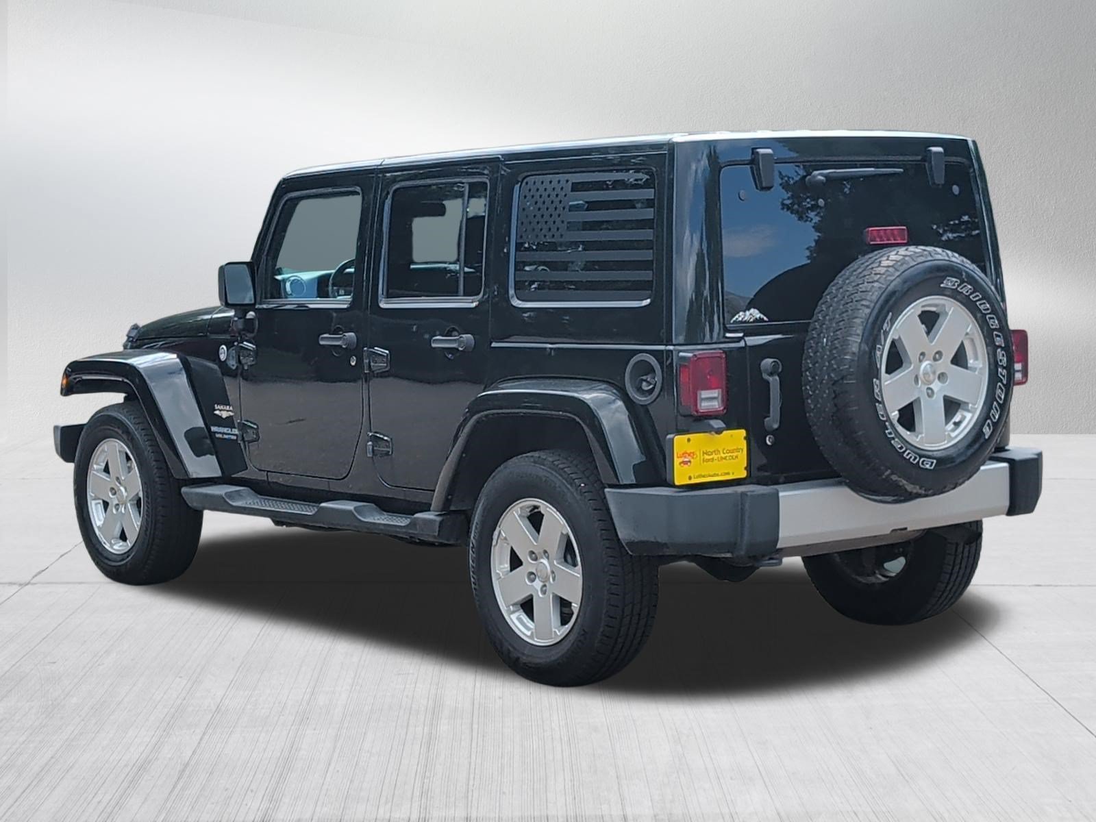 Used 2012 Jeep Wrangler Unlimited Sahara w/ Dual Top Group AWD/4WD image 5