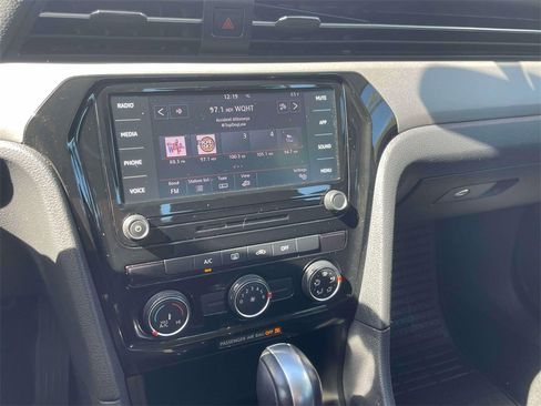 Used 2021 Volkswagen Passat 2.0T S image 26