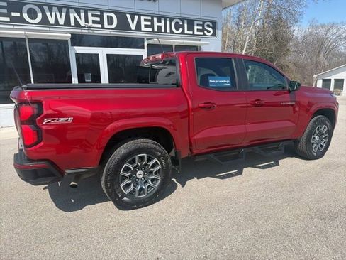 Certified 2024 Chevrolet Colorado Z71 w/ Z71 Convenience Package 2 AWD/4WD image 3