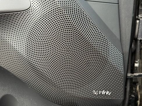 Certified 2022 Hyundai Veloster N Base image 21