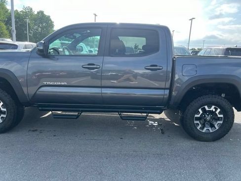 Used 2021 Toyota Tacoma TRD Off-Road AWD/4WD image 8
