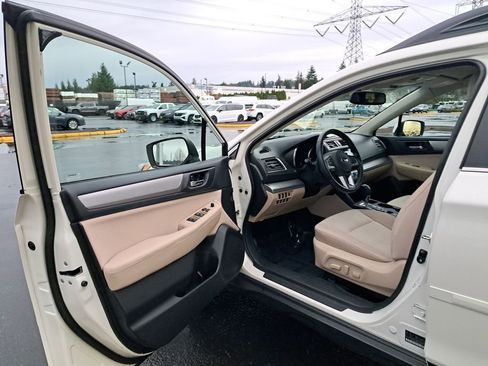 Used 2015 Subaru Outback 2.5i Premium image 10