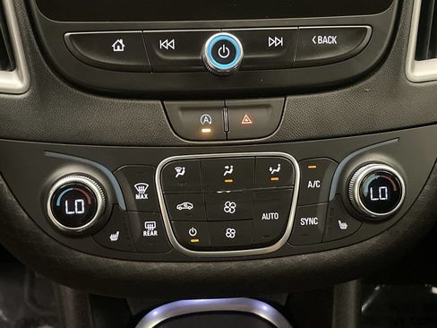 Used 2024 Chevrolet Malibu LT FWD image 11
