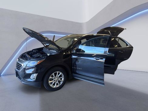 Used 2019 Chevrolet Equinox LT FWD image 11