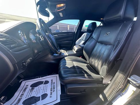 Used 2014 Chrysler 300 S image 8