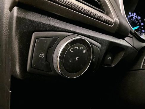 Used 2019 Ford Fusion SE FWD image 30
