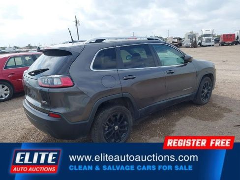 Used 2019 Jeep Cherokee Latitude Plus image 8