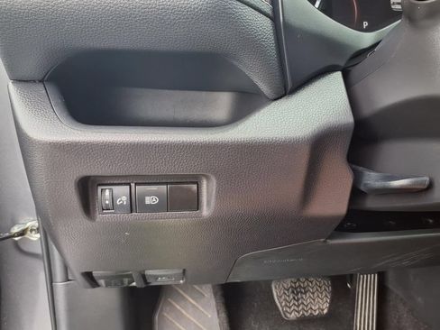Used 2025 Toyota RAV4 XLE FWD image 14