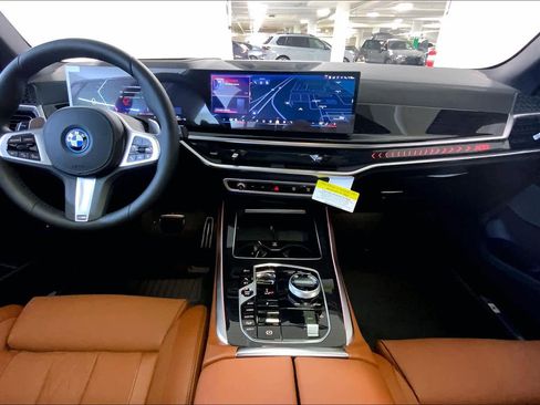New 2026 BMW X5 xDrive50e image 5
