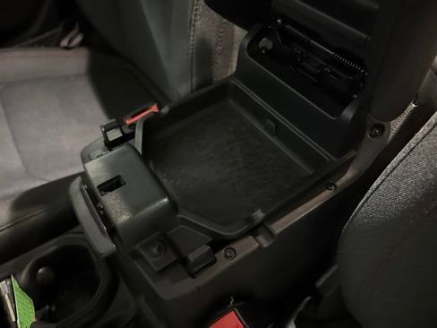 Used 2024 Jeep Wrangler Unlimited Rubicon AWD/4WD image 10