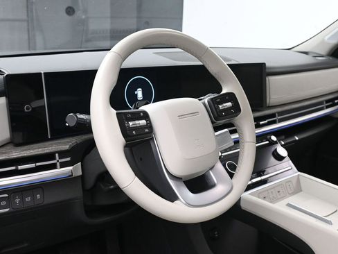 Used 2024 Hyundai Santa Fe Limited image 27