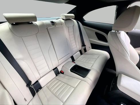 Used 2025 BMW 230i Coupe w/ M Sport Package RWD image 19