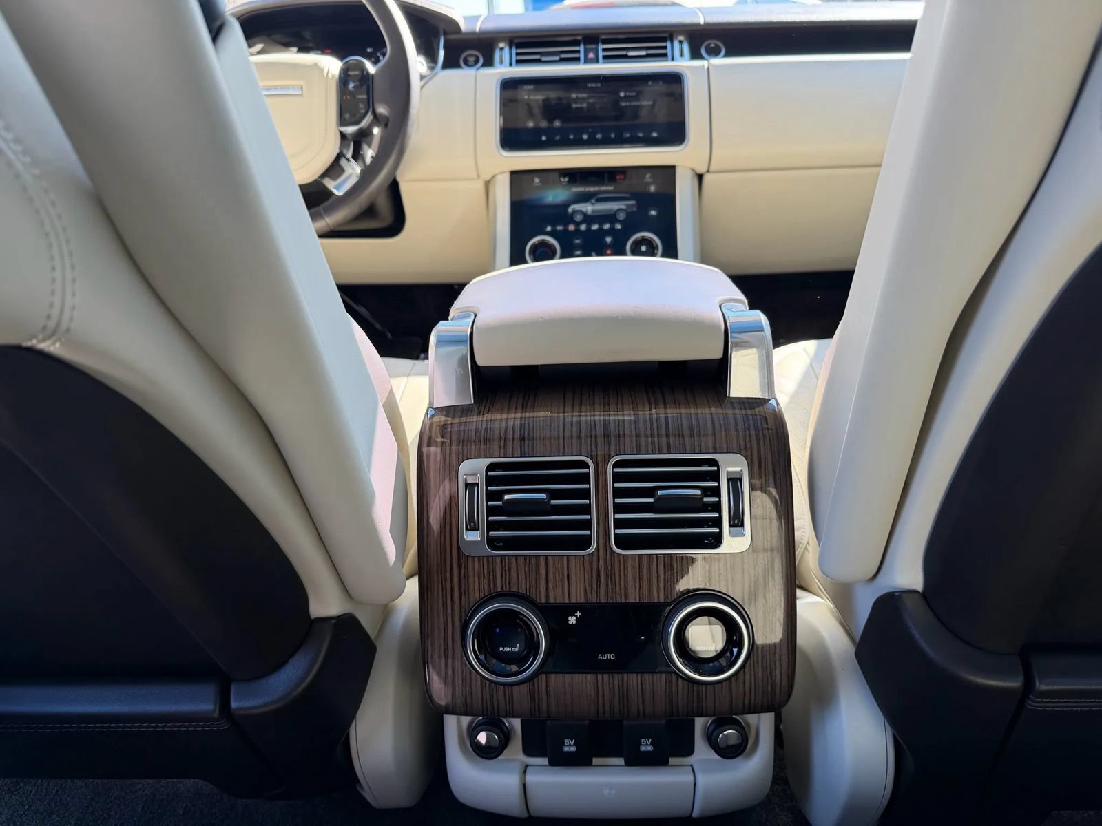 Used 2019 Land Rover Range Rover HSE AWD/4WD image 24