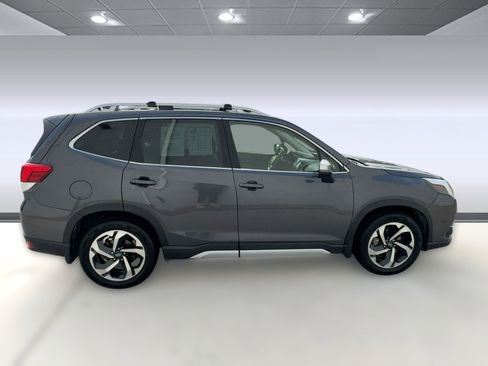 Used 2022 Subaru Forester Touring image 8