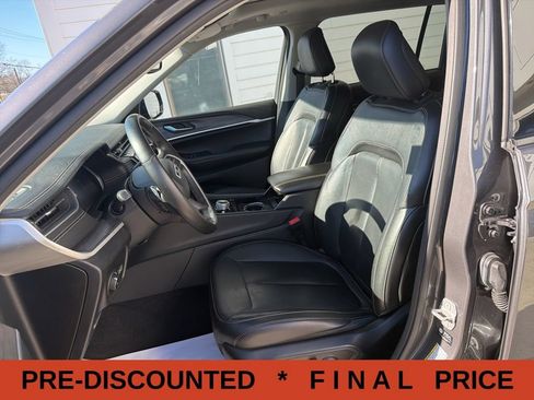 Used 2022 Jeep Grand Cherokee L Limited AWD/4WD image 18