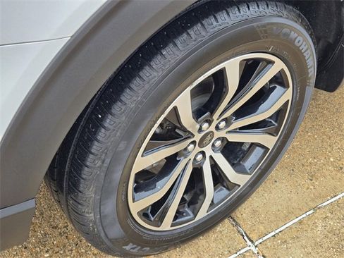 Used 2020 Ford Explorer ST w/ Premium Technology Package image 8