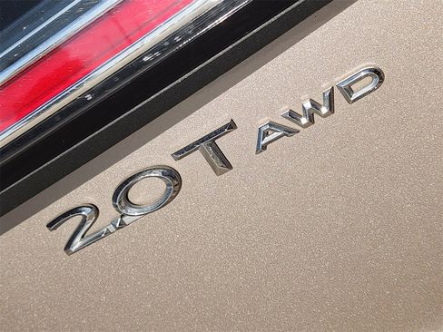 Used 2019 Lincoln Nautilus Select image 10