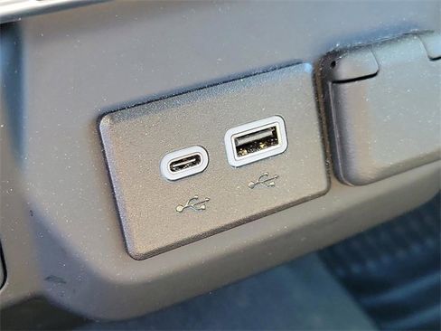 Used 2024 Chevrolet Silverado 1500 Custom image 27