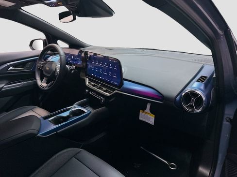New 2026 Chevrolet Equinox EV LT FWD image 31