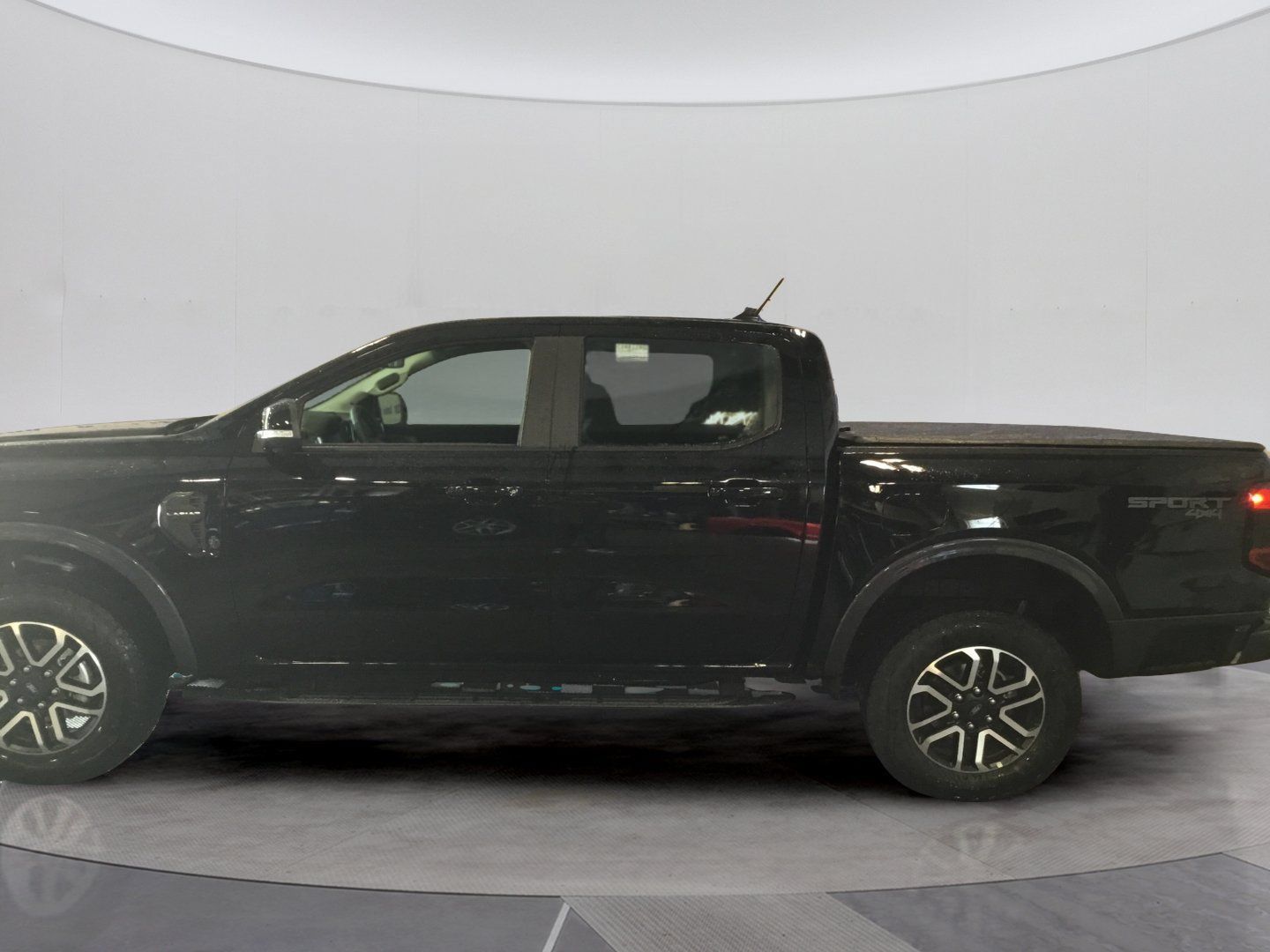 Used 2024 Ford Ranger Lariat w/ Advanced Towing Package AWD/4WD image 2
