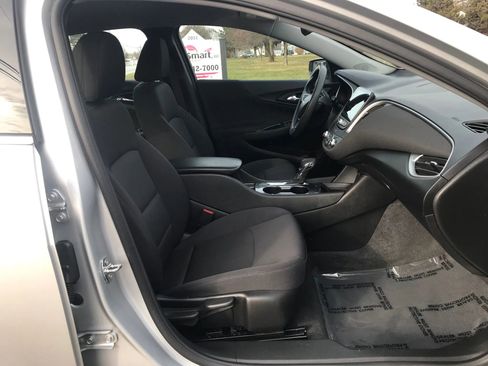 Used 2022 Chevrolet Malibu LS image 41