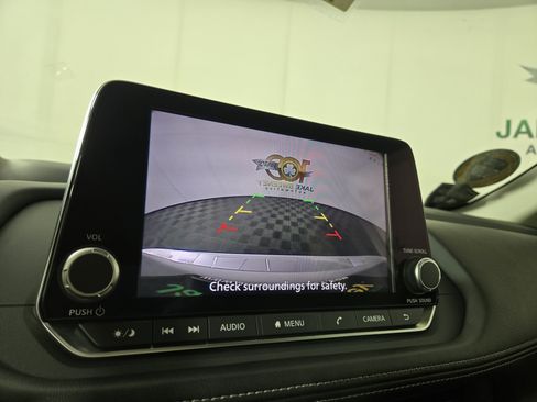 Used 2024 Nissan Rogue SV AWD/4WD image 19