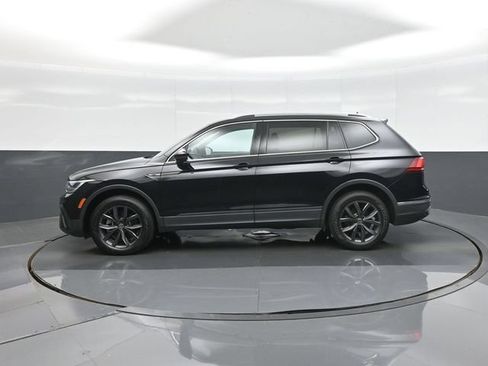 Used 2022 Volkswagen Tiguan SE AWD/4WD image 4